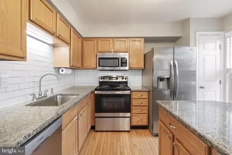 Kitchen - 2 Printz Dr, Bear, DE 19701 photo 3 of 6
