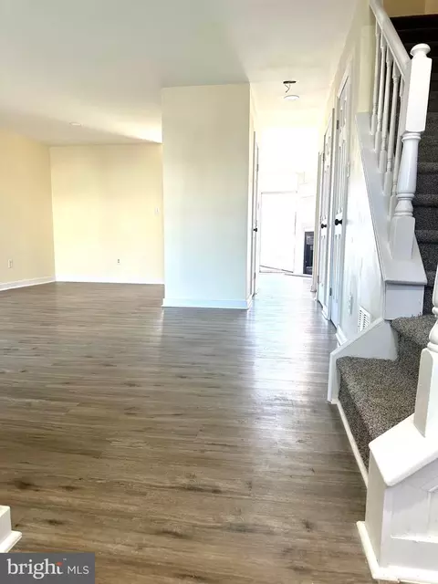 10 Warren Pl, Newark, DE 19702