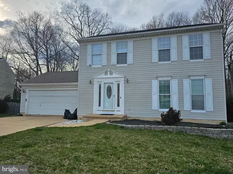 8 Corkwood Ln, New Castle, DE 19720
