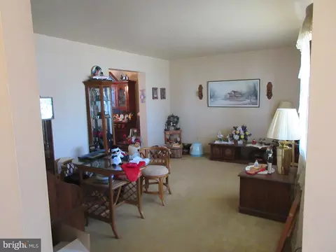 Living - 40 Middle Wallop Rd, Bear, DE 19701 photo 1 of 4