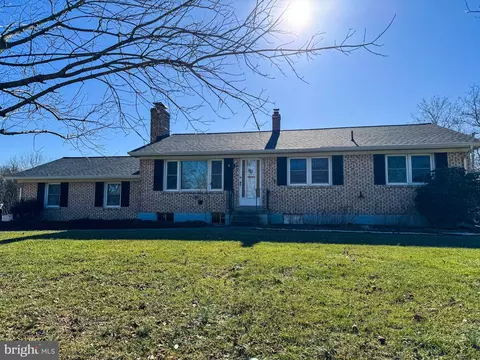 Exterior - 4 Kipling Dr, Newark, DE 19702 photo 2 of 8