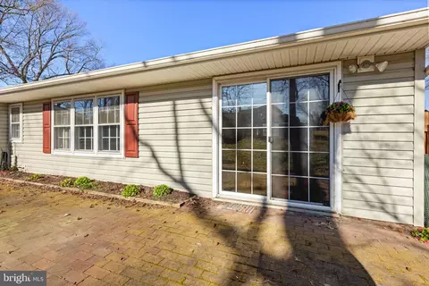 Exterior - 26 Queens Way, Newark, DE 19713 photo 7 of 10