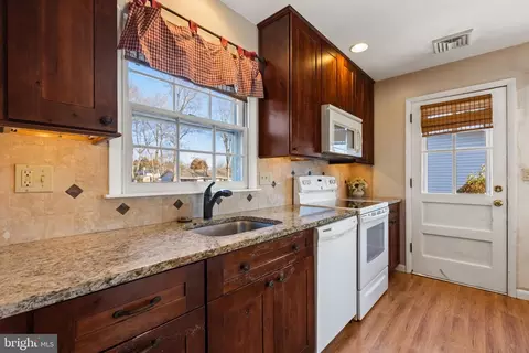 Kitchen - 26 Queens Way, Newark, DE 19713 photo 1 of 7