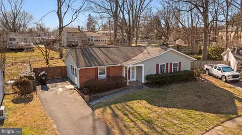 Exterior - 26 Queens Way, Newark, DE 19713 photo 3 of 10