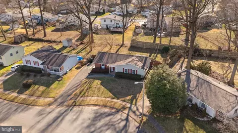 View/Area - 26 Queens Way, Newark, DE 19713 photo 1 of 5