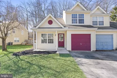Exterior - 8 Forest Glen Ct, Bear, DE 19701 photo 3 of 5