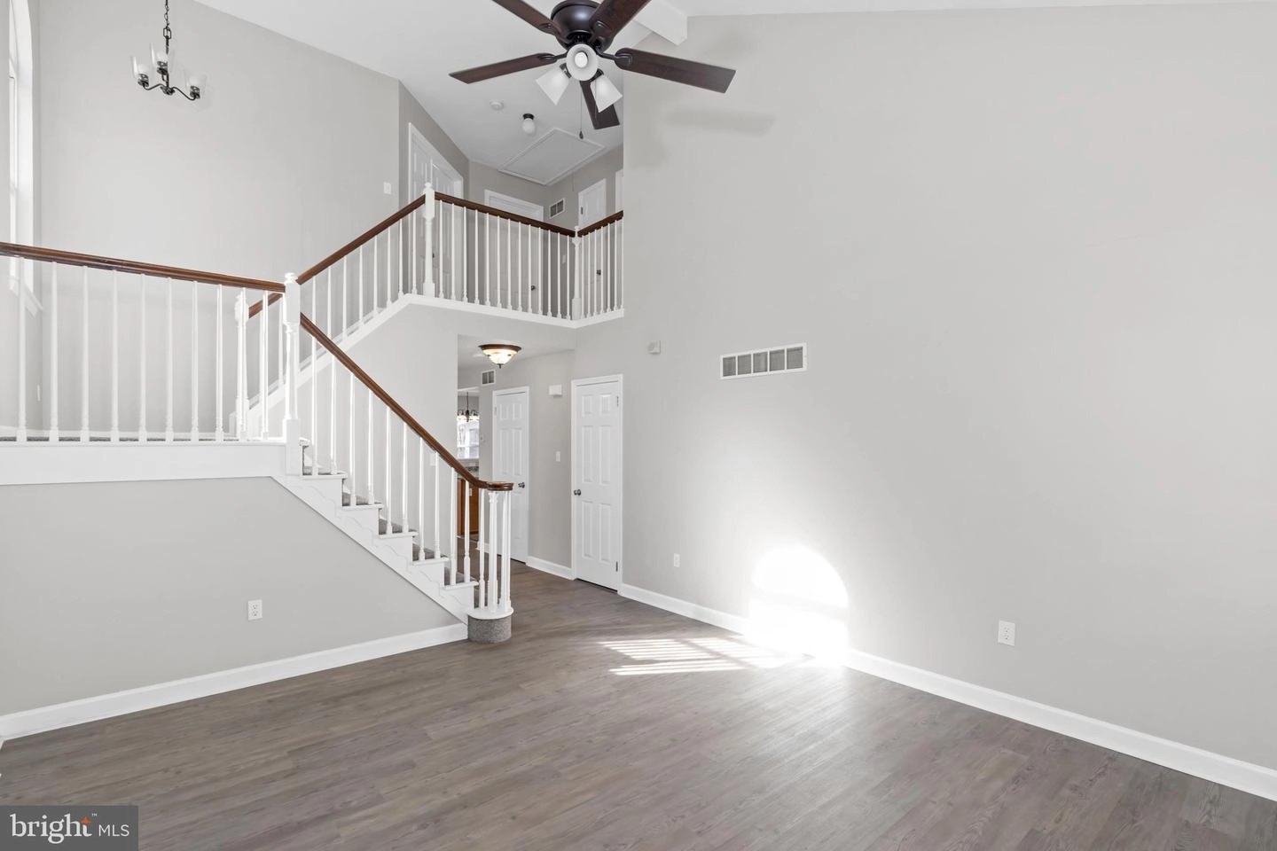 Living - 8 Forest Glen Ct, Bear, DE 19701 photo 1 of 3