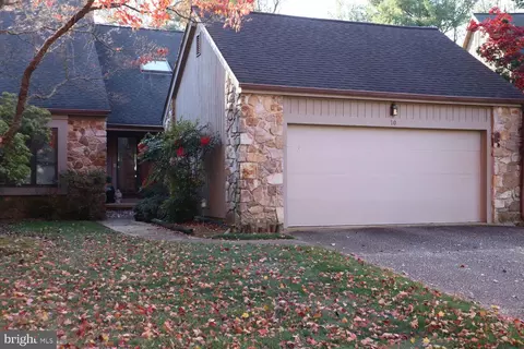 10 Gale Ln, Wilmington, DE 19807