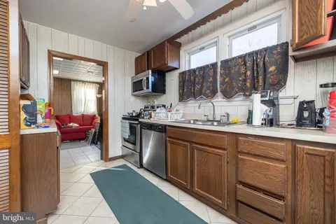 Kitchen - 8 Robert Rd, New Castle, DE 19720 photo 3 of 3