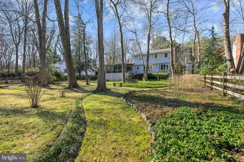 Exterior - 817 Rock Ln, Newark, DE 19713 photo 5 of 6