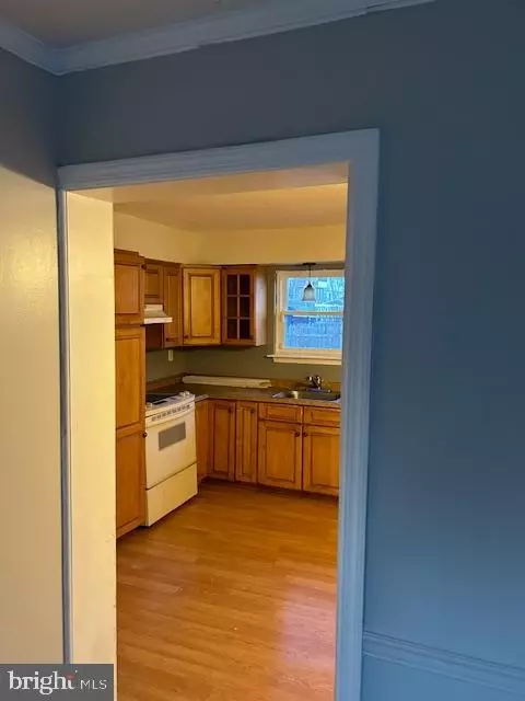 Kitchen - 16 Yew Rd, Newark, DE 19702 photo 2 of 2