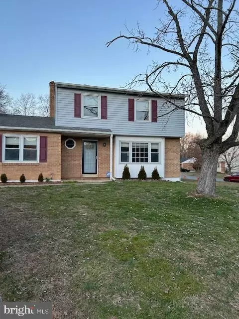 Exterior - 16 Yew Rd, Newark, DE 19702 photo 2 of 4