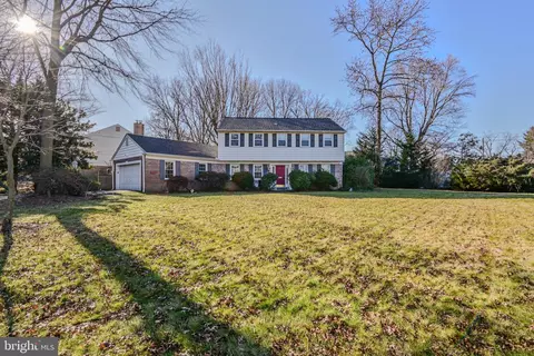1410 Stoneleigh Rd, Wilmington, DE 19803