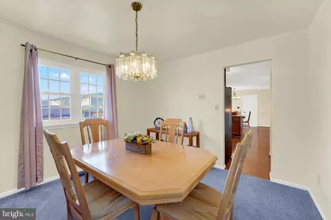 Dining - 22 Warren Dr, Newark, DE 19702 photo 4 of 4