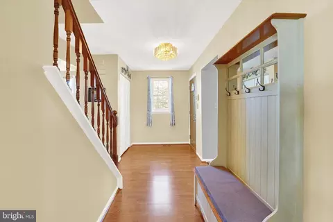 Entry Way - 22 Warren Dr, Newark, DE 19702 photo 1 of 1