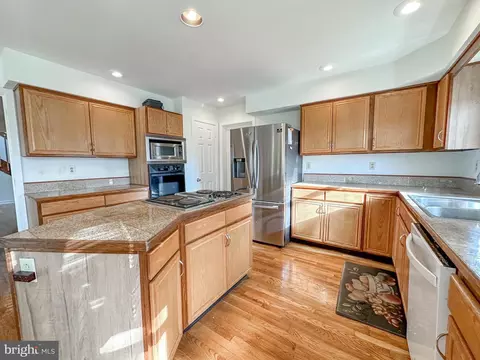 Kitchen - 4 Whitehaven Ct, Newark, DE 19711 photo 2 of 4