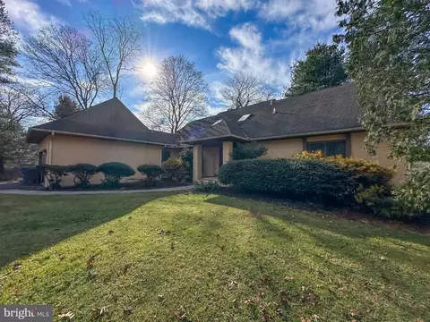 Exterior - 4 Whitehaven Ct, Newark, DE 19711 photo 3 of 9