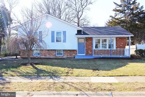 805 Broadfield Dr, Newark, DE 19713