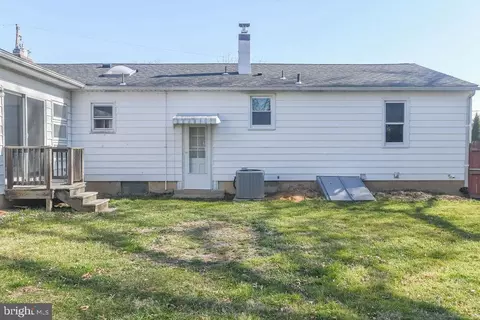 Exterior - 11 Maple Ave, Newark, DE 19711 photo 8 of 10