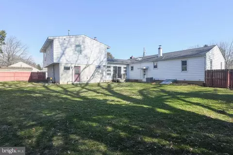 Exterior - 11 Maple Ave, Newark, DE 19711 photo 5 of 10