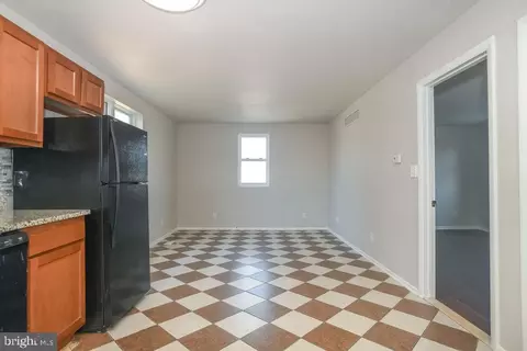 Entry Way - 11 Maple Ave, Newark, DE 19711 photo 2 of 2