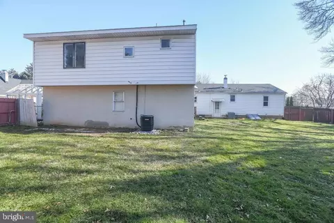Exterior - 11 Maple Ave, Newark, DE 19711 photo 7 of 10