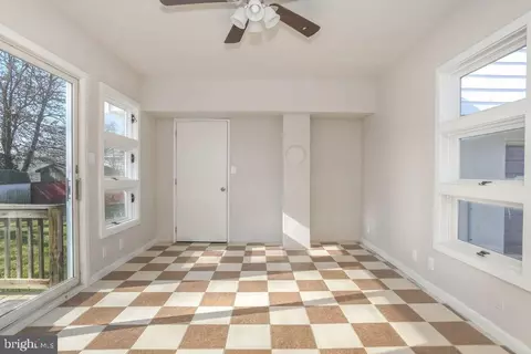Entry Way - 11 Maple Ave, Newark, DE 19711 photo 1 of 2