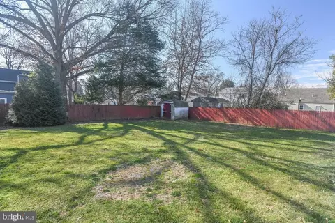 Exterior - 11 Maple Ave, Newark, DE 19711 photo 4 of 10