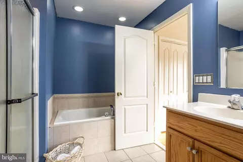 Bath - 206 Camerton Ln, Townsend, DE 19734 photo 2 of 12