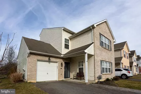Exterior - 206 Camerton Ln, Townsend, DE 19734 photo 5 of 30