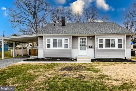 23 Garrett Rd, Newark, DE 19713