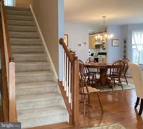 Dining - 284 E Flagstone Dr, Newark, DE 19702 photo 1 of 4