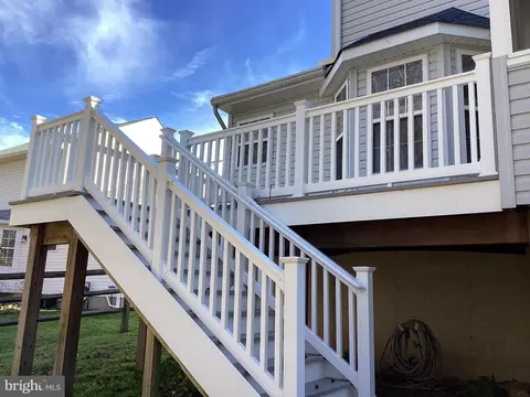 Exterior - 284 E Flagstone Dr, Newark, DE 19702 photo 9 of 13