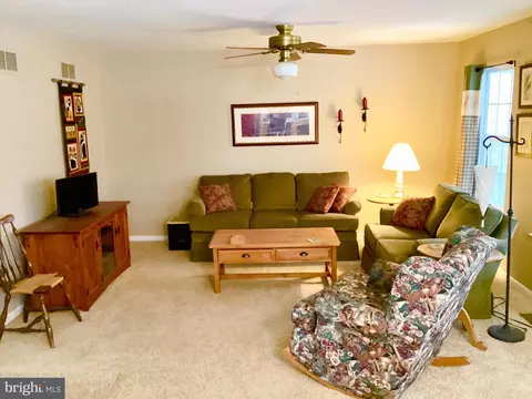 Living - 284 E Flagstone Dr, Newark, DE 19702 photo 1 of 2