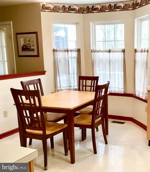 Dining - 284 E Flagstone Dr, Newark, DE 19702 photo 4 of 4