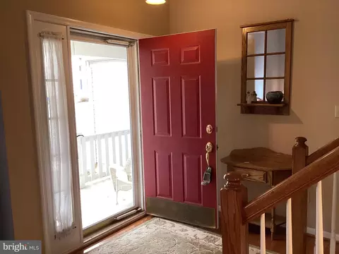 Entry Way - 284 E Flagstone Dr, Newark, DE 19702 photo 1 of 3
