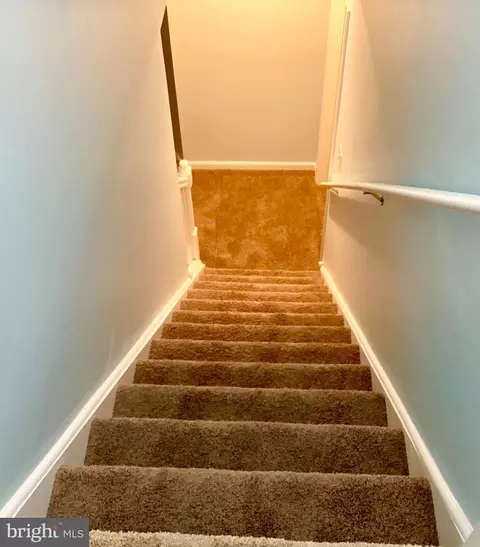 Entry Way - 284 E Flagstone Dr, Newark, DE 19702 photo 3 of 3
