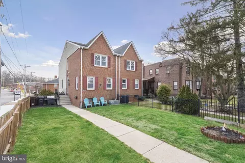 723 W 37th St, Wilmington, DE 19802