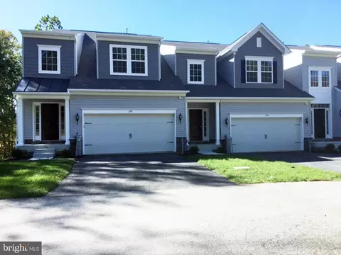 537 Arrowgrass Ln, New Castle, DE 19720