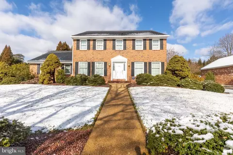 707 Sharpley Rd, Wilmington, DE 19803