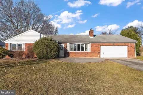 1014 Nottingham Rd, Newark, DE 19711