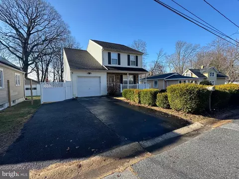 405 11th St, New Castle, DE 19720