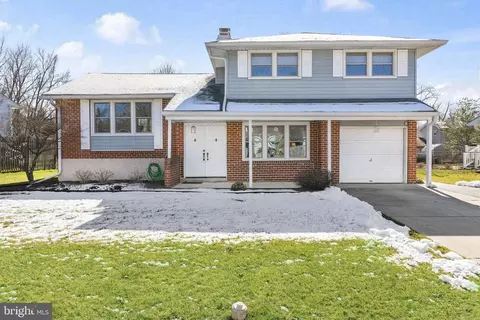 558 Hemingway Dr, Hockessin, DE 19707