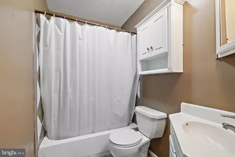 Bath - 106 Channing Dr, Bear, DE 19701 photo 2 of 2