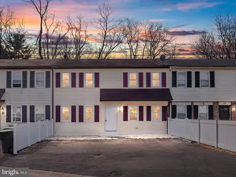 32 Teal Cir, Newark, DE 19702