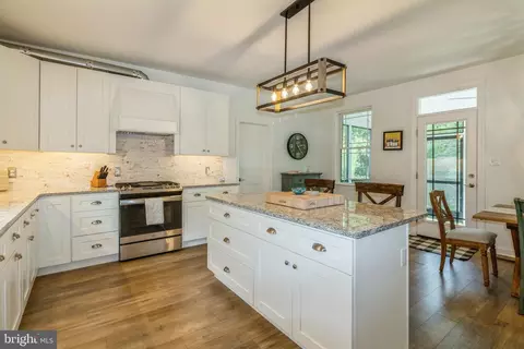 Kitchen - 6499 Limestone Rd, Hockessin, DE 19707 photo 2 of 3