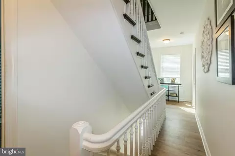 Entry Way - 6499 Limestone Rd, Hockessin, DE 19707 photo 2 of 3