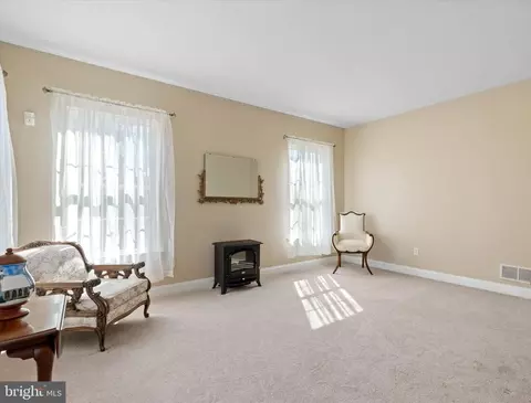 Living - 132 Suffolk Blvd, Bear, DE 19701 photo 1 of 8