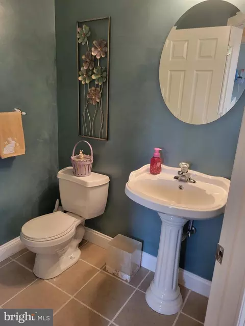 Bath - 132 Suffolk Blvd, Bear, DE 19701 photo 2 of 11