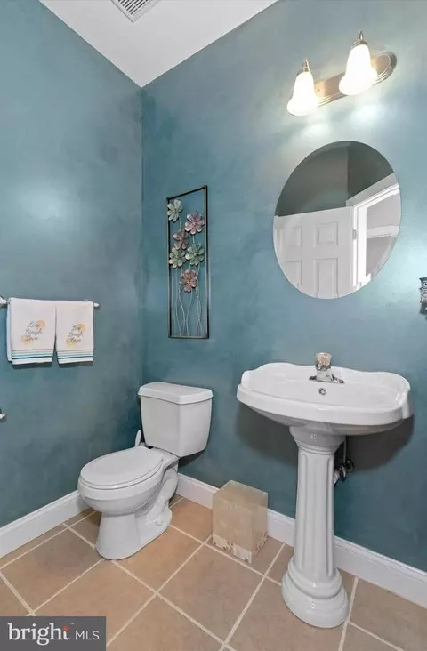Bath - 132 Suffolk Blvd, Bear, DE 19701 photo 1 of 11